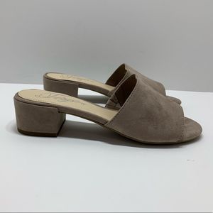 Fergie Jane Doe Mule Slip On Open Toe Taupe Fabric Shoe Sz 6